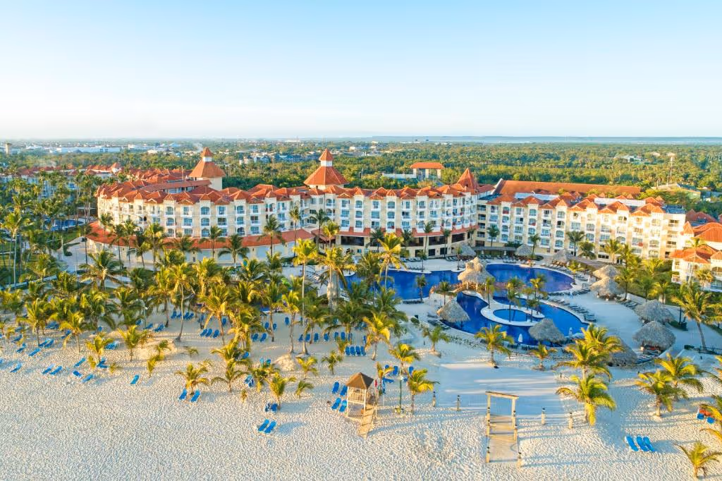 Повний релакс: спа-центр, басейни та водні активності від 81 000 грн.